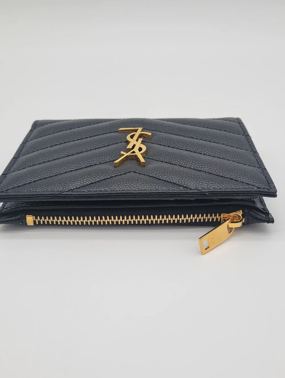 NWOTs! Saint Laurent Black Cheveron Quilted Pebbked Leather Bi- Fold Wallet - Picture 6 of 9